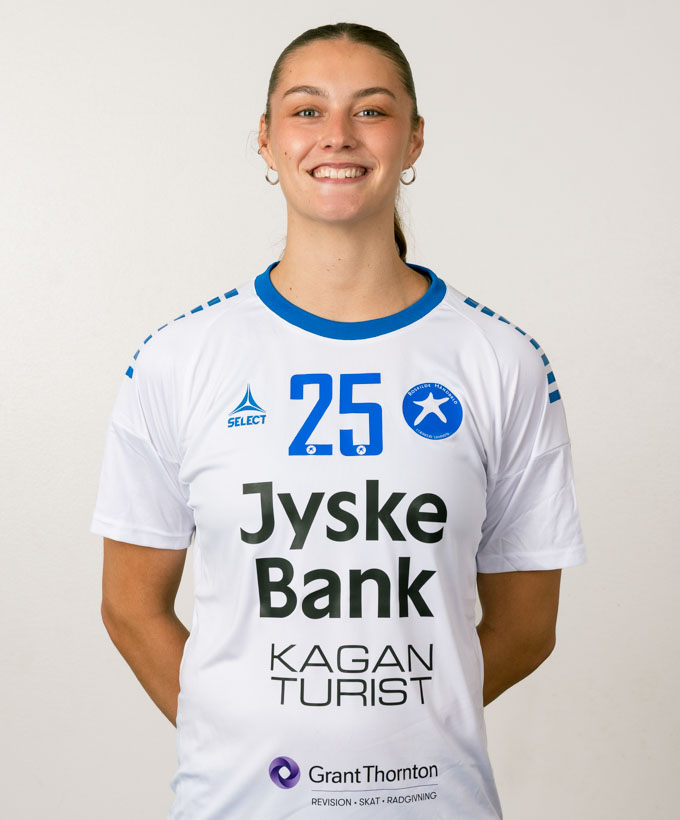 25 Kamille Hauge Rasmussen