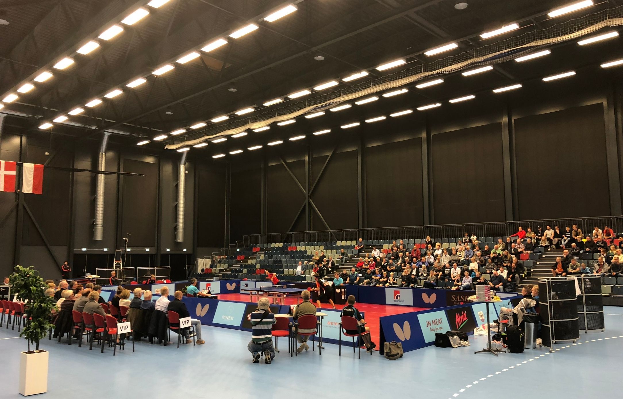 Hal D, sport, bordtennis, lille tribune Hal D, sport, bordtennis, lille tribune