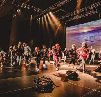 Vejlebo Dance Studio Aflutningsshow 696 X 668 Px