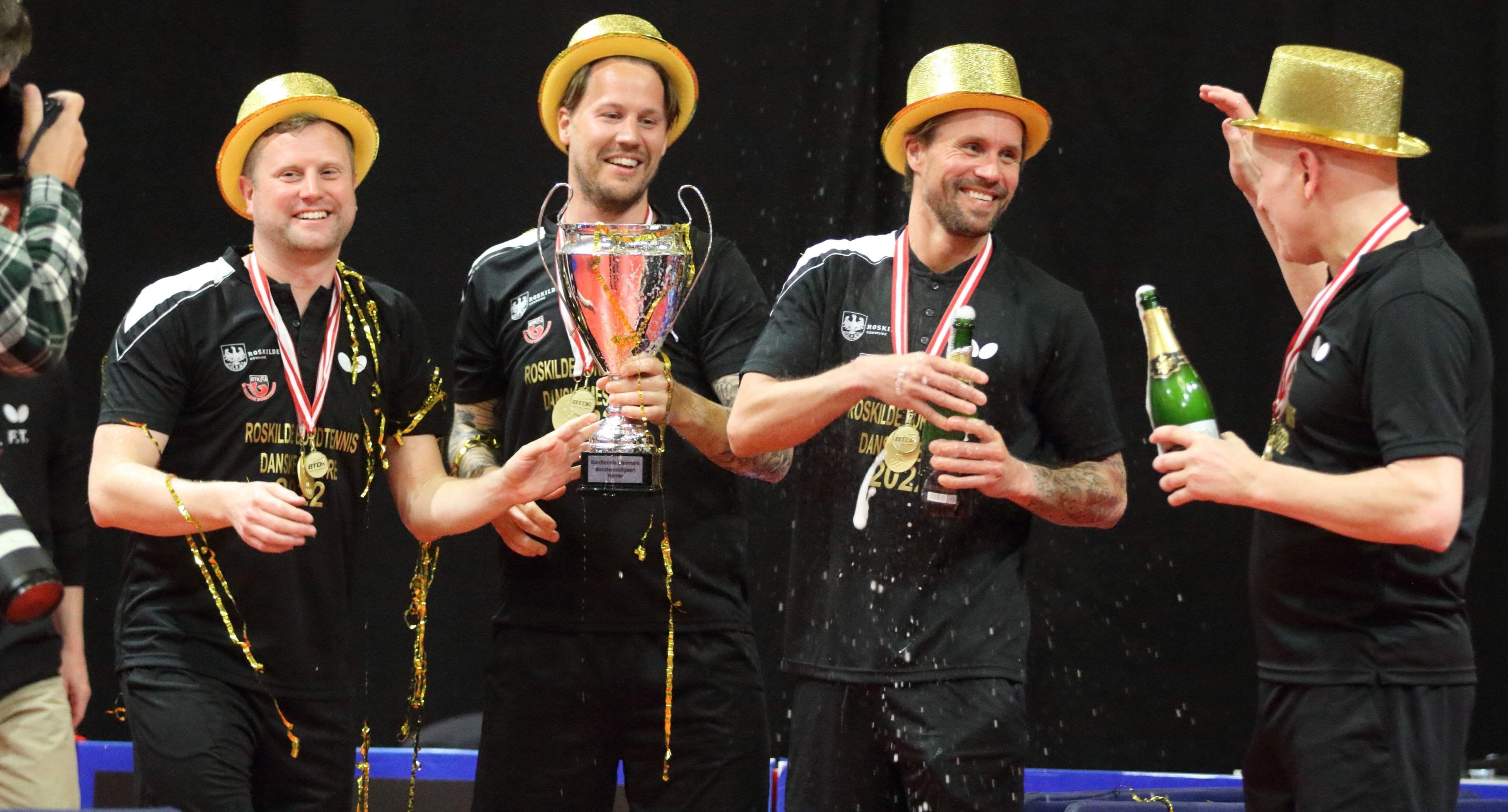 Champions League Bordtennis 3840 X 2068 Px
