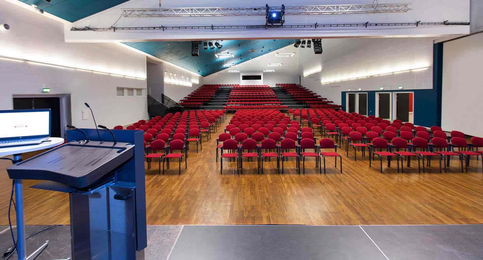 Moede Og Konferencested Midt Paa Sjaelland Compressed
