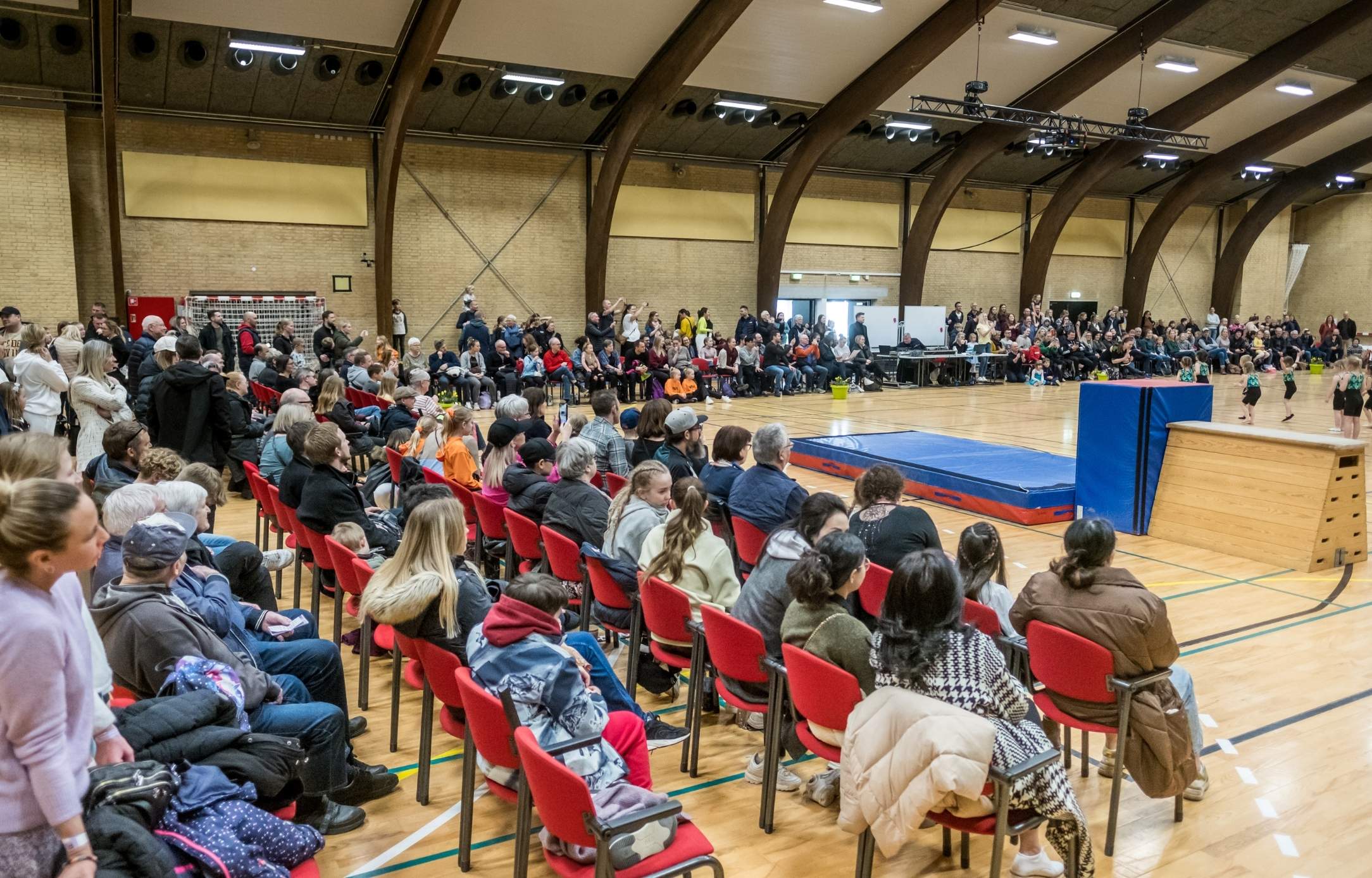 HAl B, sport, gymnastikopvisning, publikum HAl B, sport, gymnastikopvisning, publikum